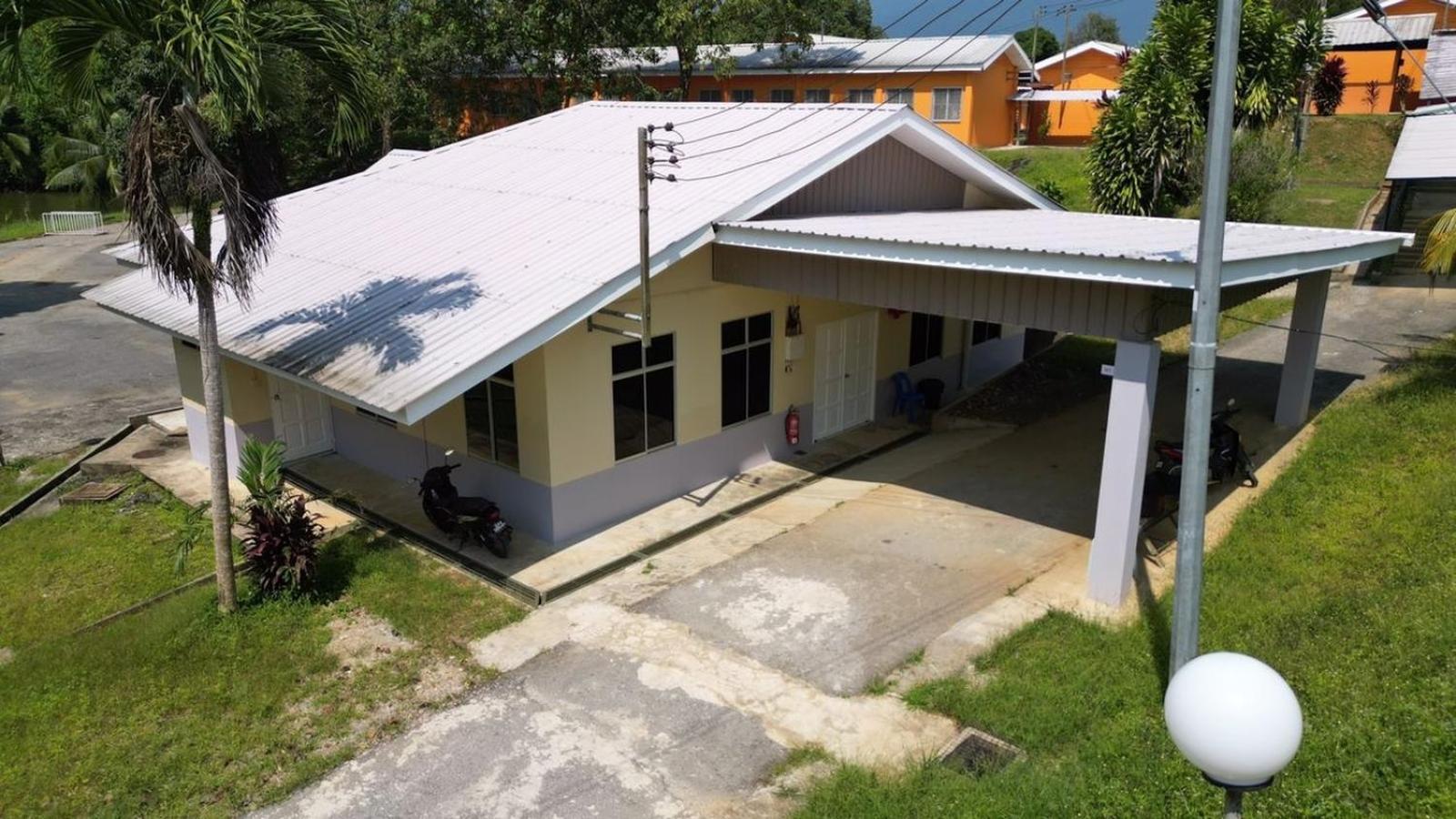 Putra Sentosa Retreat Camp, Sematan 호텔 외부 사진